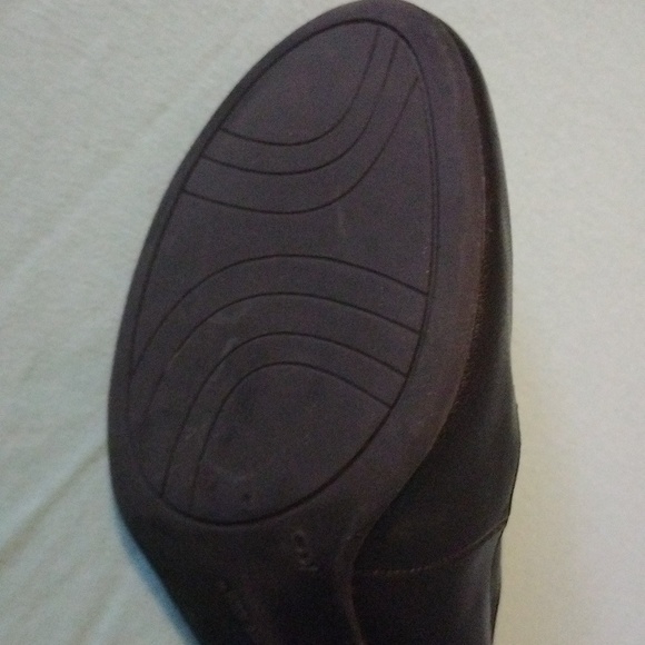 Cute buckle heels - Picture 2 of 3